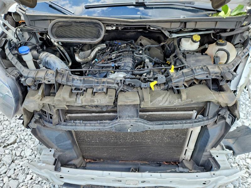61751856 :رقم المزاد ، 1FTBR1CG5NKA39966 vin ، 2022 Ford Transit مزاد بيع