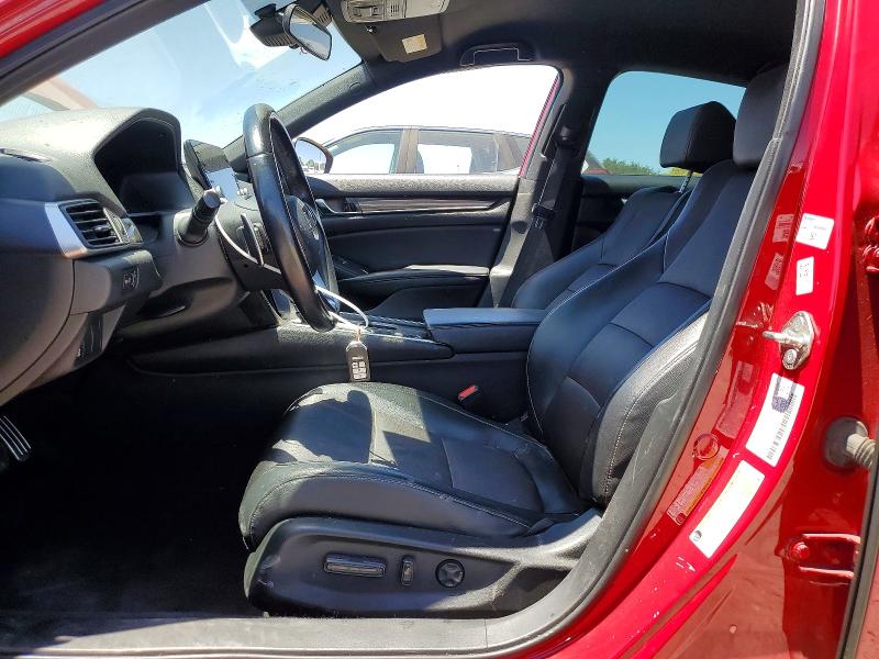 60506256 :رقم المزاد ، 1HGCV1F30JA205868 vin ، 2018 Honda Accord مزاد بيع