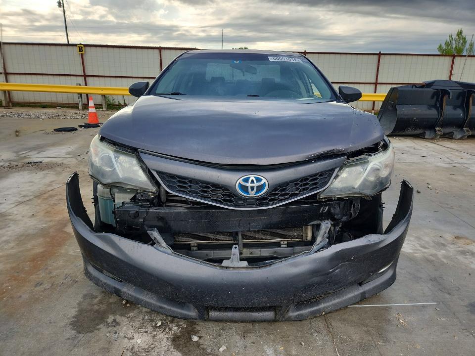 2014 Toyota Camry Hybrid მანქანა იყიდება აუქციონზე, vin: 4T1BD1FK5EU123767, აუქციონის ნომერი: 60991816