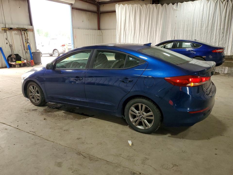61031736 :رقم المزاد ، 5NPD84LF3HH107432 vin ، 2017 Hyundai Elantra مزاد بيع