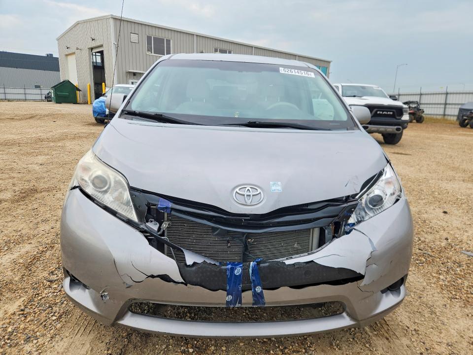 Aukcja sprzedaży 2014 Toyota Sienna, vin: 5TDKK3DC3ES483299, numer aukcji: 62614516