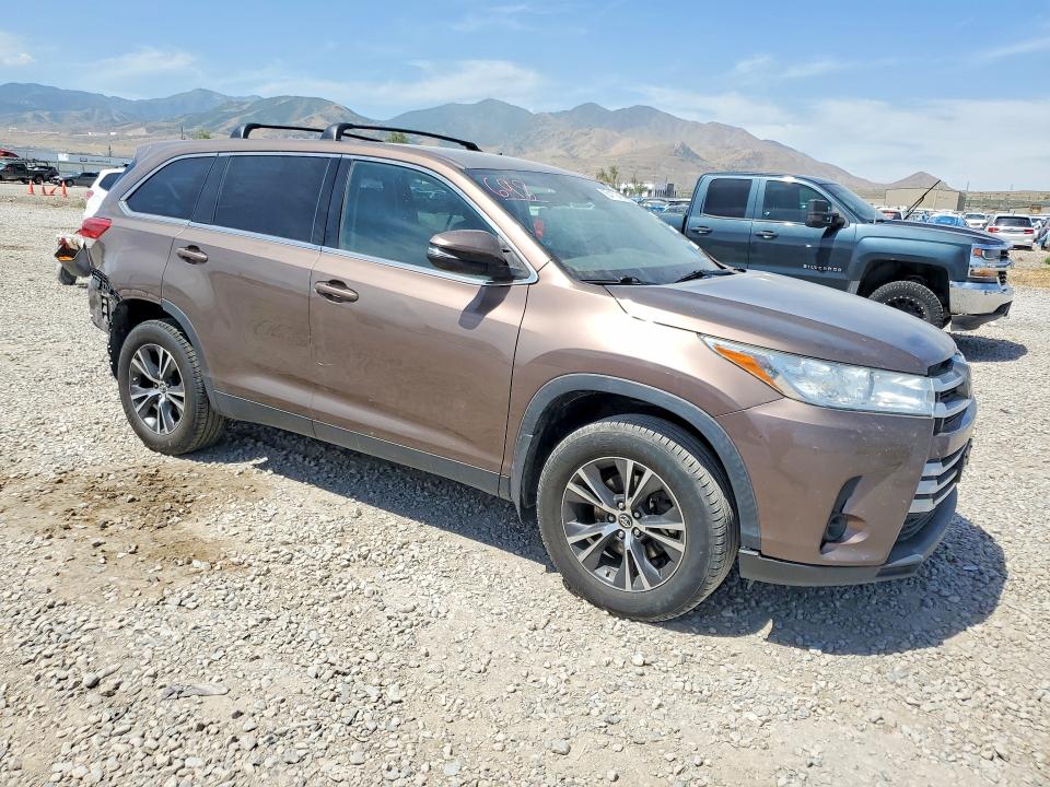 55477246 :رقم المزاد ، 5TDBZRFH8KS982070 vin ، 2019 Toyota Highlander مزاد بيع