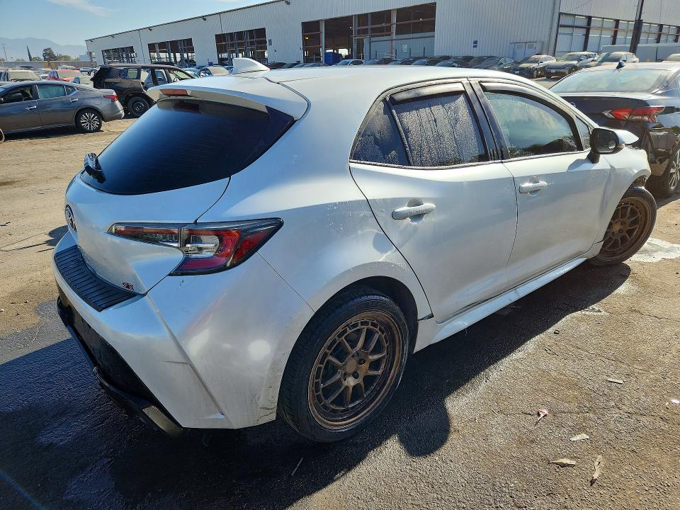 61781576 :رقم المزاد ، JTND4MBE9M3118795 vin ، 2021 Toyota Corolla Hatchback مزاد بيع