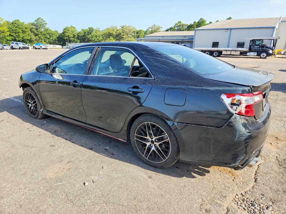 61060756 :رقم المزاد ، 4T1BF1FK5EU451569 vin ، 2014 Toyota Camry مزاد بيع