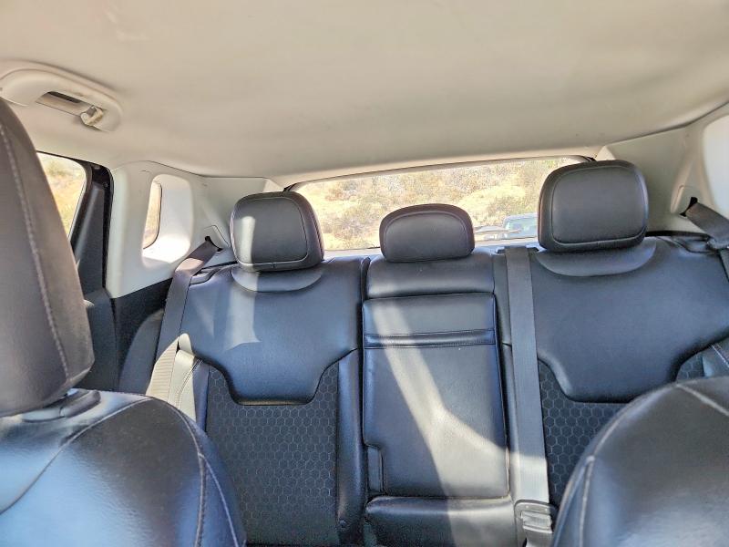 60629846 :رقم المزاد ، 3C4NJDBB7JT114767 vin ، 2018 Jeep Compass مزاد بيع