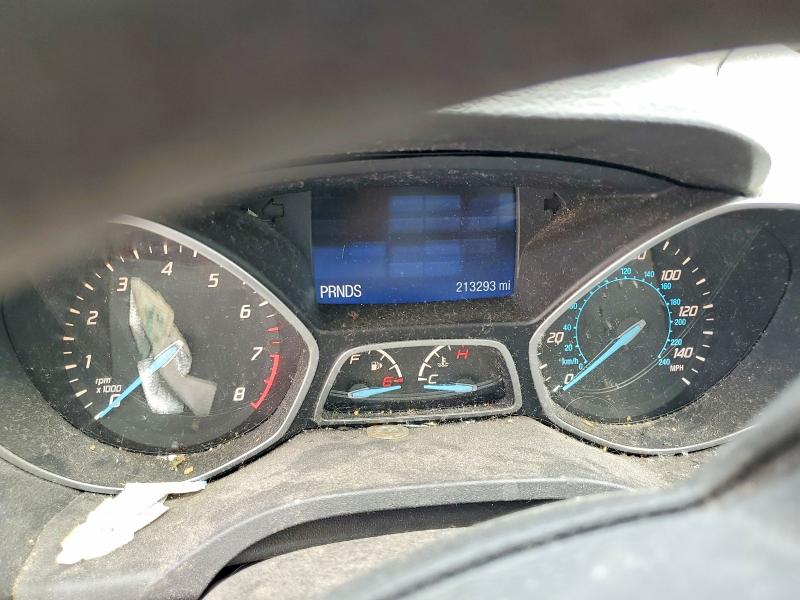61996476 :رقم المزاد ، 1FMCU0F73FUB12570 vin ، 2015 Ford Escape مزاد بيع