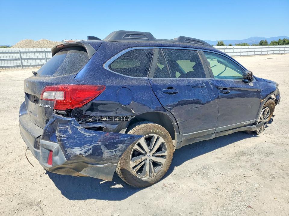 62325826 :رقم المزاد ، 4S4BSAKC9J3354742 vin ، 2018 Subaru Outback مزاد بيع