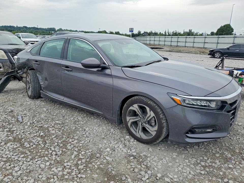 62267086 :رقم المزاد ، 1HGCV1F50JA239164 vin ، 2018 Honda Accord مزاد بيع