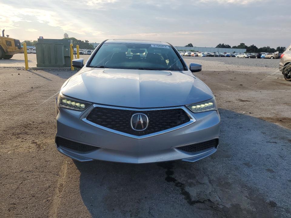 61680056 :رقم المزاد ، 19UUB1F54JA010063 vin ، 2018 Acura Tlx مزاد بيع