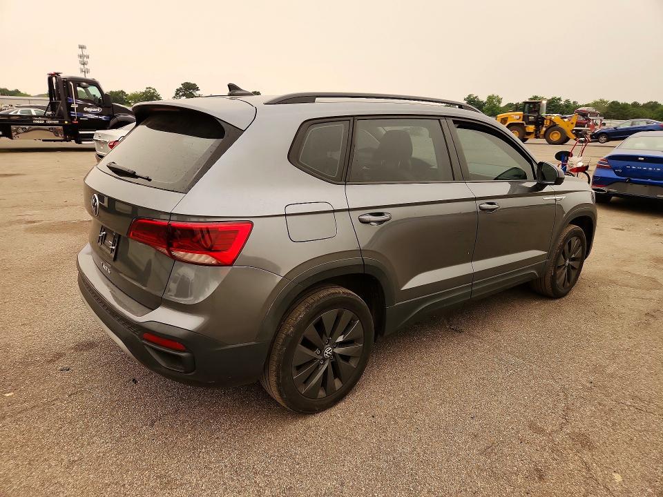 59844476 :رقم المزاد ، 3VVCX7B20NM083824 vin ، 2022 Volkswagen Taos مزاد بيع