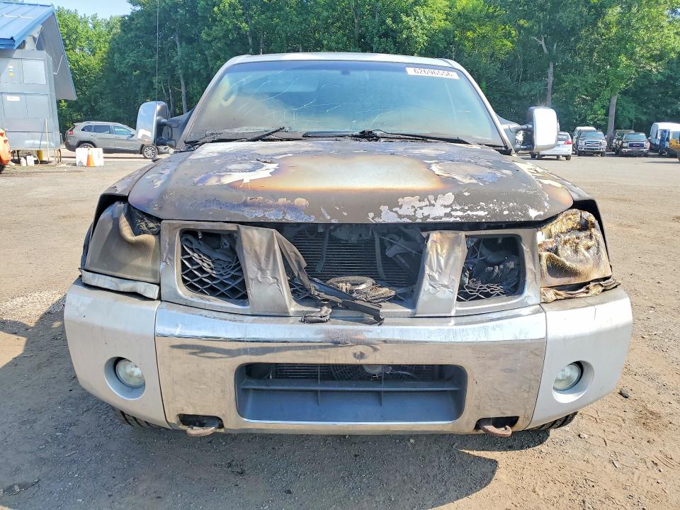 62696556 :رقم المزاد ، 1N6AA06B05N572445 vin ، 2005 Nissan Titan مزاد بيع