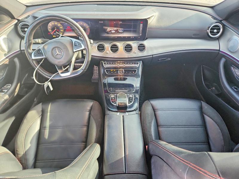 62378856 :رقم المزاد ، WDDZF6EB5JA489029 vin ، 2018 Mercedes-benz E مزاد بيع