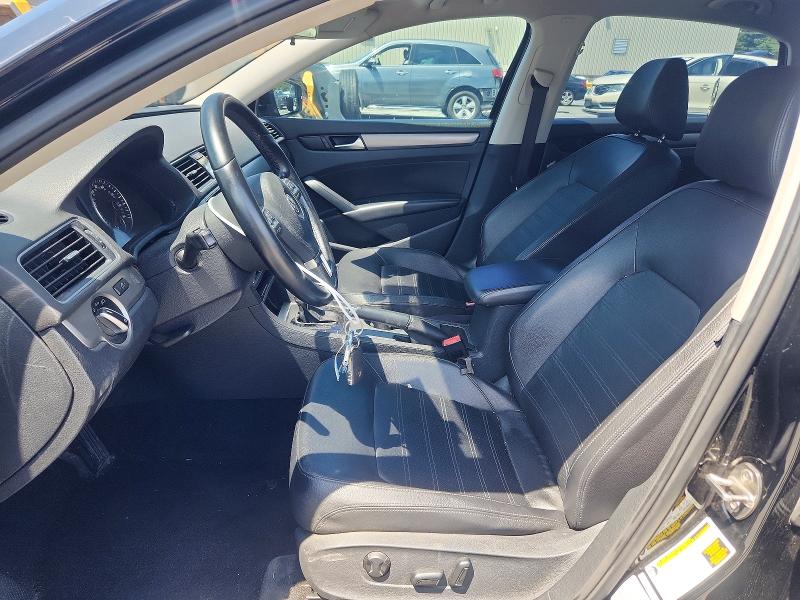 61409736 :رقم المزاد ، 1VWBT7A30FC047549 vin ، 2015 Volkswagen Passat مزاد بيع
