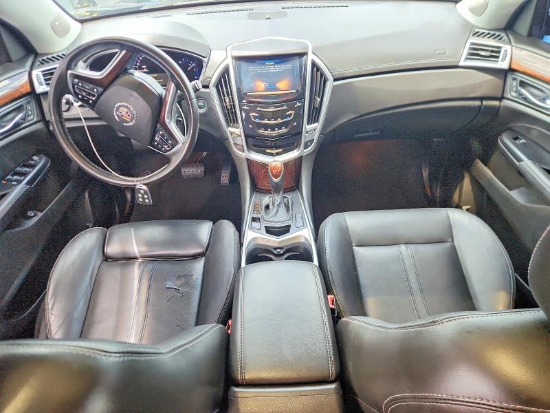 55871196 :رقم المزاد ، 3GYFNBE33FS637339 vin ، 2015 Cadillac Srx مزاد بيع