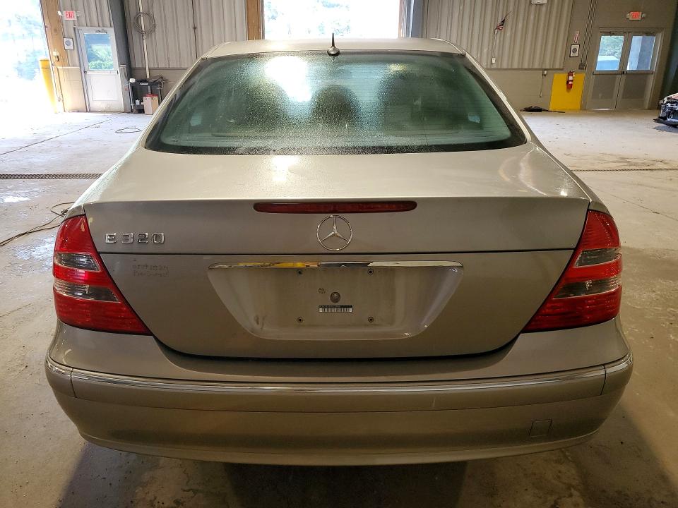 61136006 :رقم المزاد ، WDBUF65J03A239081 vin ، 2003 Mercedes-benz E مزاد بيع