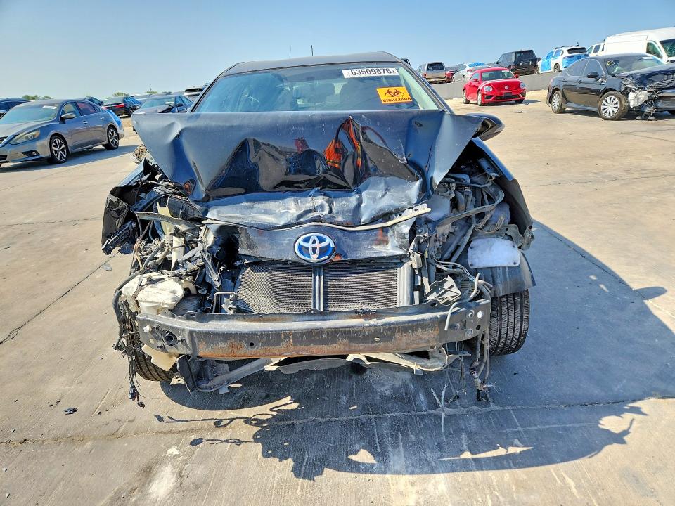 63509876 :رقم المزاد ، JTDKDTB3XC1513180 vin ، 2012 Toyota Prius C مزاد بيع