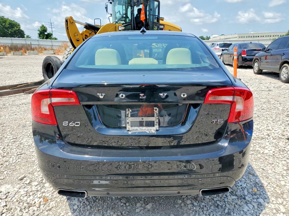 Продаж на аукціоні авто 2015 Volvo S60, vin: YV149MFM6F2335618, номер лоту: 55236406