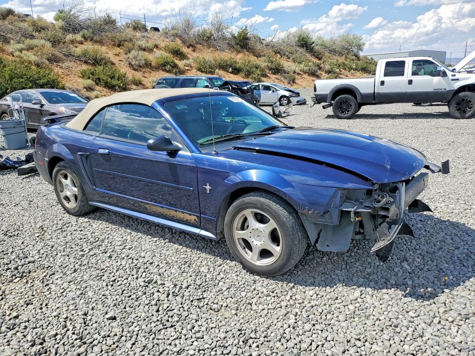 61184116 :رقم المزاد ، 1FAFP44453F411198 vin ، 2003 Ford Mustang مزاد بيع