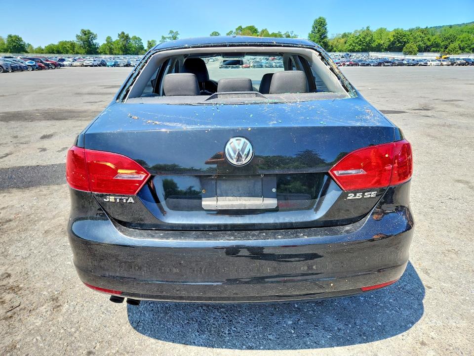 62089686 :رقم المزاد ، 3VWDZ7AJ0BM337353 vin ، 2011 Volkswagen Jetta مزاد بيع