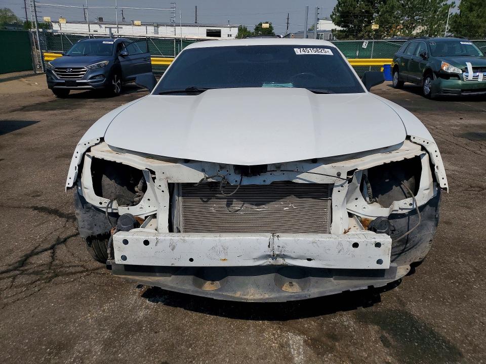 74515825 :رقم المزاد ، 2G1FD1E35F9301443 vin ، 2015 Chevrolet Camaro مزاد بيع