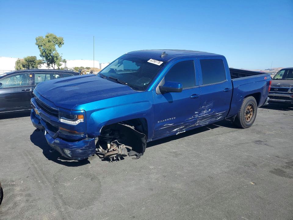 62260776 :رقم المزاد ، 3GCUKREC8JG365039 vin ، 2018 Chevrolet Silverado مزاد بيع