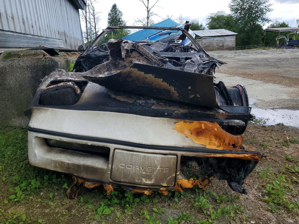 57752726 :رقم المزاد ، 1G1YY3180J5120699 vin ، 1988 Chevrolet Corvette مزاد بيع