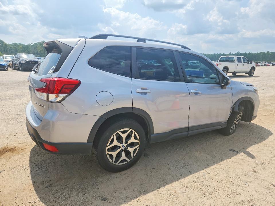 2020 Subaru Forester მანქანა იყიდება აუქციონზე, vin: JF2SKAGC3LH561907, აუქციონის ნომერი: 62679826