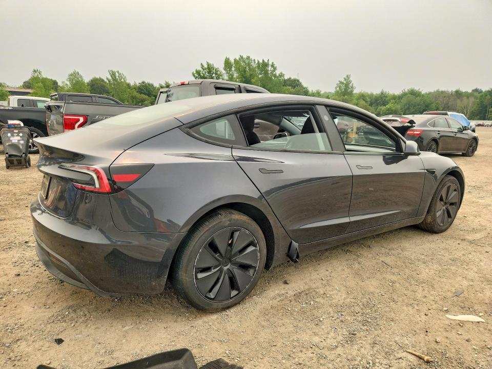 59650576 :رقم المزاد ، 5YJ3E1EA7SF021678 vin ، 2025 Tesla Model 3 مزاد بيع