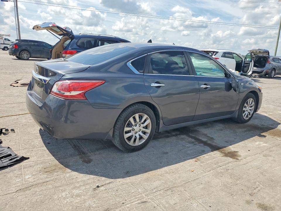 2013 Nissan Altima მანქანა იყიდება აუქციონზე, vin: 1N4AL3AP1DN411706, აუქციონის ნომერი: 61792536