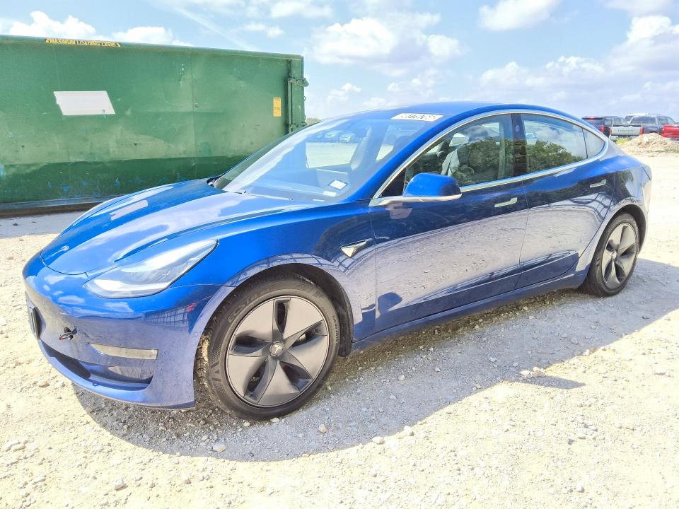 Auction sale of the 2018 Tesla Model 3, vin: 5YJ3E1EA1JF041715, lot number: 58779766