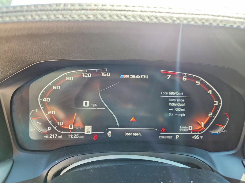 60696646 :رقم المزاد ، 3MW5U9J0XM8B61011 vin ، 2021 Bmw M340xi مزاد بيع