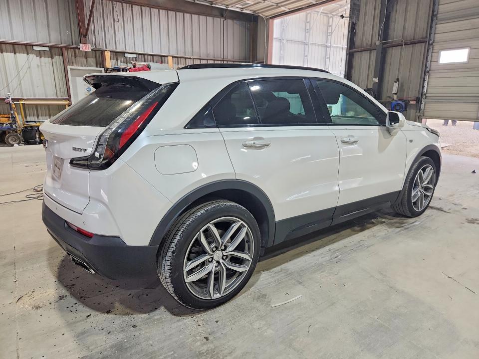 60556536 :رقم المزاد ، 1GYFZER40KF199418 vin ، 2019 Cadillac Xt4 مزاد بيع