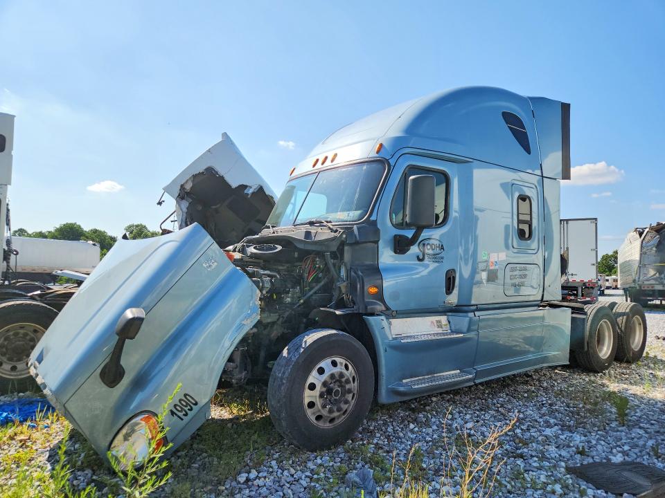 Продажа на аукционе авто 2014 Freightliner Cascadia 125, vin: 3AKJGLD5XESFH2525, номер лота: 60766536
