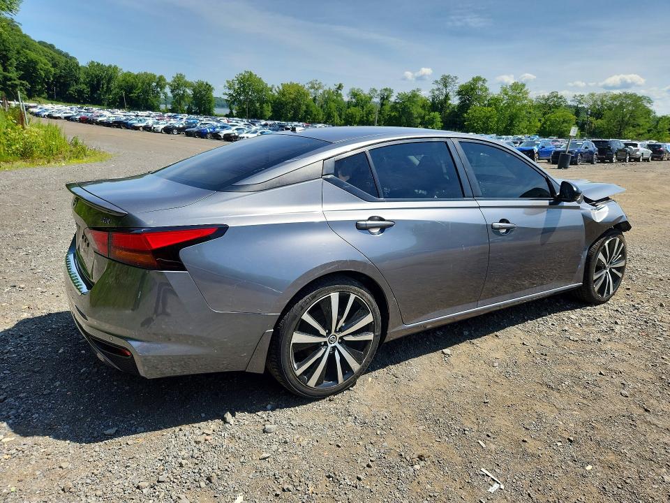 61717836 :رقم المزاد ، 1N4BL4CV9MN415167 vin ، 2021 Nissan Altima مزاد بيع