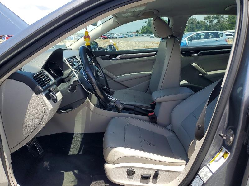 61578476 :رقم المزاد ، 1VWAA7A33JC001773 vin ، 2018 Volkswagen Passat مزاد بيع