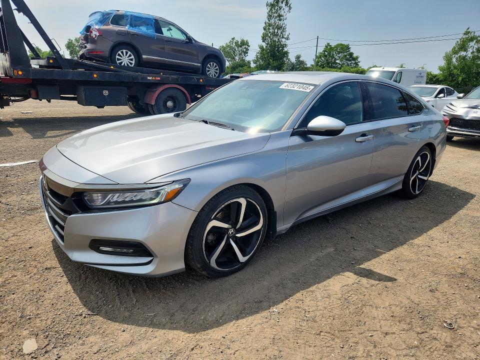 62321046 :رقم المزاد ، 1HGCV2F31JA800704 vin ، 2018 Honda Accord مزاد بيع