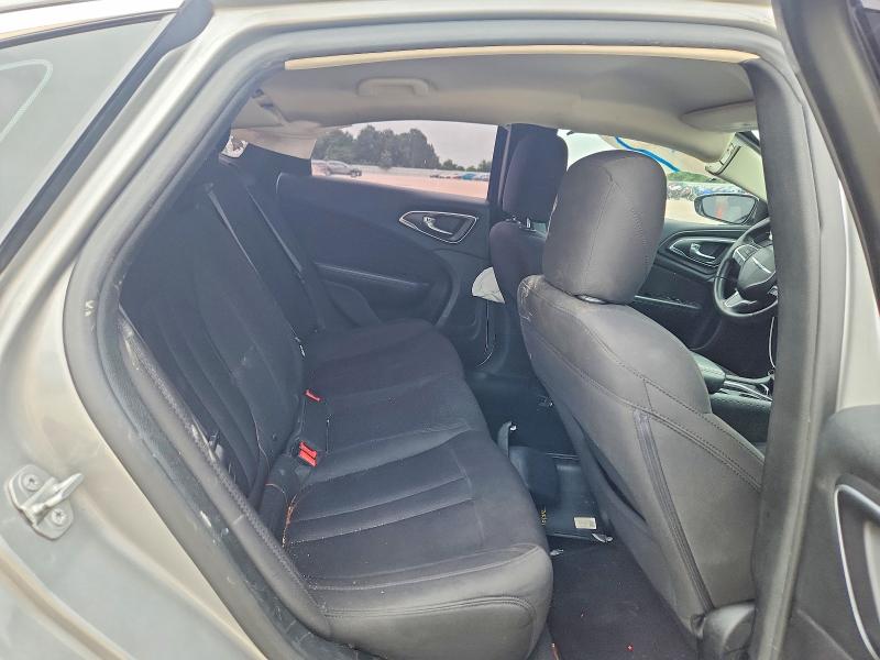 61323206 :رقم المزاد ، 1C3CCCAB7FN603016 vin ، 2015 Chrysler 200 مزاد بيع