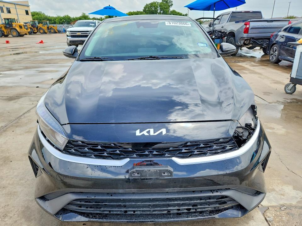 2023 Kia Forte მანქანა იყიდება აუქციონზე, vin: 3KPF24AD5PE671548, აუქციონის ნომერი: 61023666