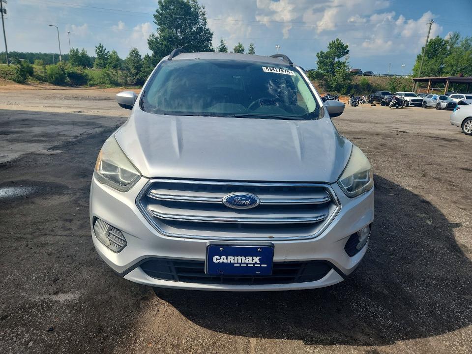 2017 Ford Escape მანქანა იყიდება აუქციონზე, vin: 1FMCU9GD0HUC70084, აუქციონის ნომერი: 59827476