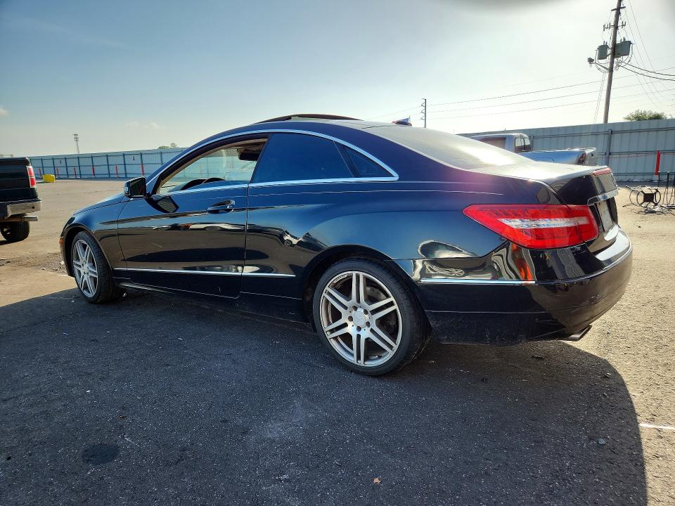61839086 :رقم المزاد ، WDDKJ5GB8AF032872 vin ، 2010 Mercedes-benz E مزاد بيع