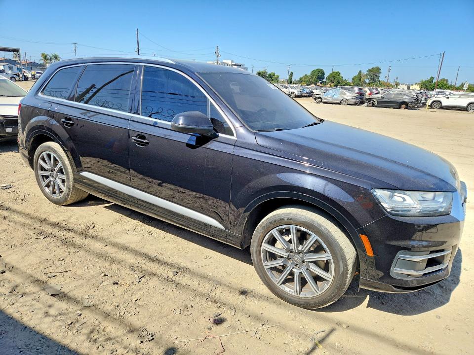 Продаж на аукціоні авто 2017 Audi Q7, vin: WA1LAAF76HD006503, номер лоту: 61512526