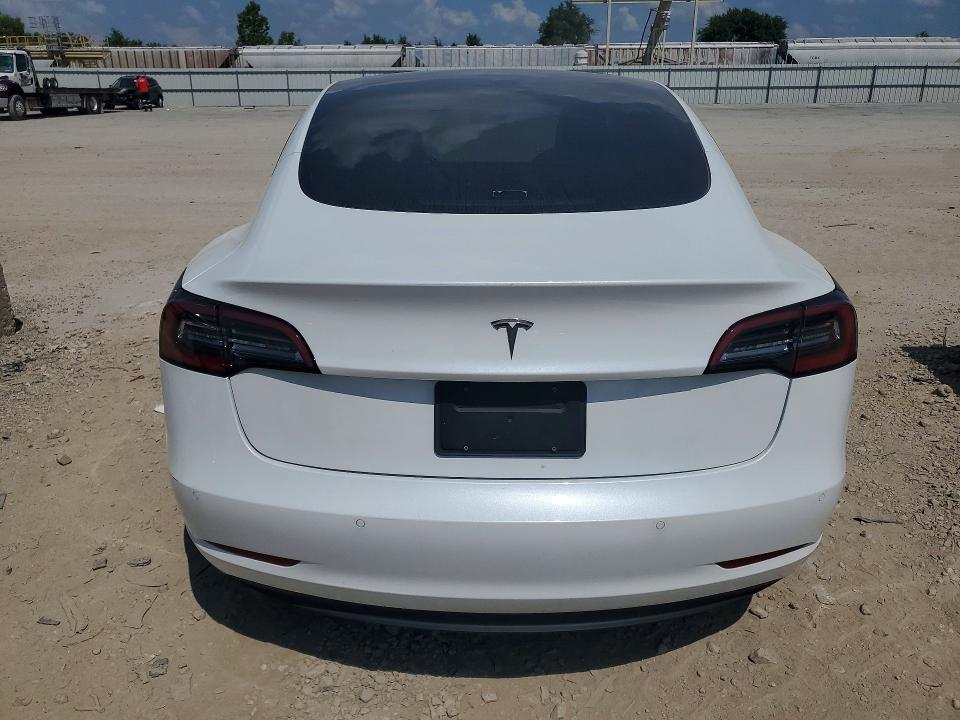 61311826 :رقم المزاد ، 5YJ3E1EA1MF084679 vin ، 2021 Tesla Model 3 مزاد بيع