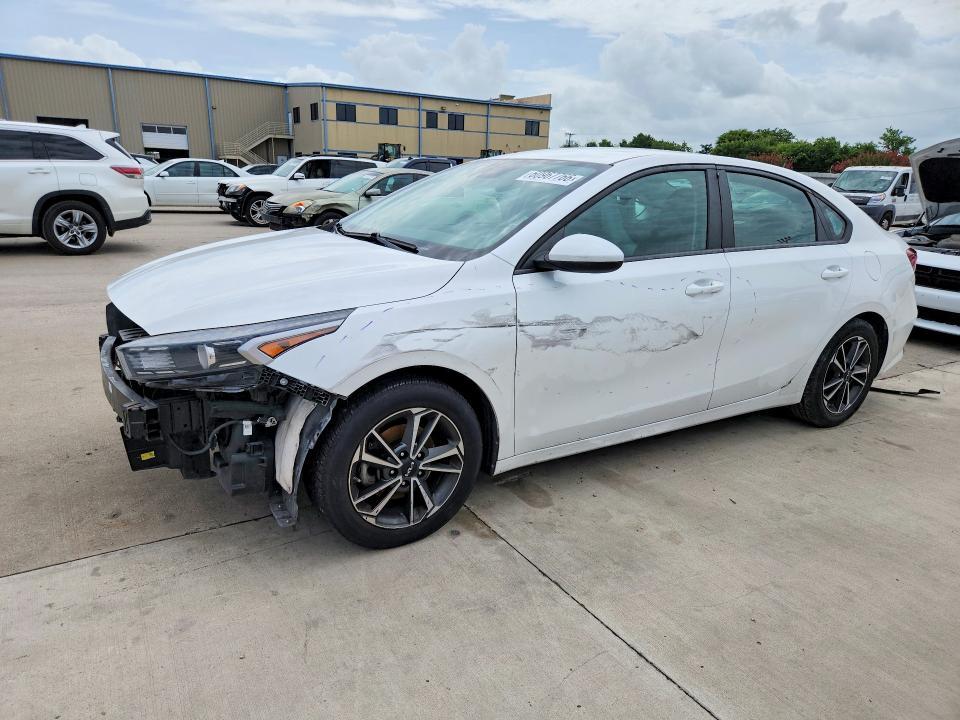 60967766 :رقم المزاد ، 3KPF24ADXNE451920 vin ، 2022 Kia Forte مزاد بيع