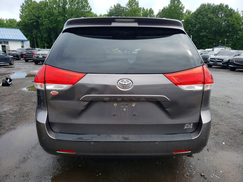 Aukcja sprzedaży 2013 Toyota Sienna, vin: 5TDDK3DC7DS055646, numer aukcji: 63138106