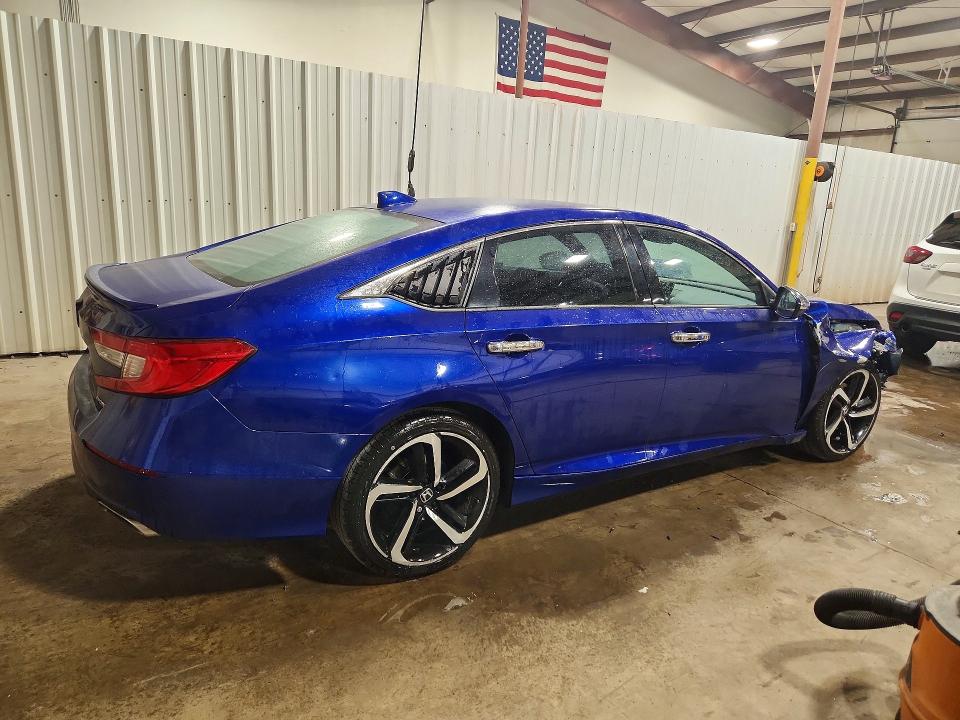 Aukcja sprzedaży 2018 Honda Accord, vin: 1HGCV1F34JA151698, numer aukcji: 62581006