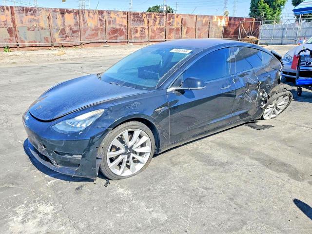 59309966 :رقم المزاد ، 5YJ3E1EB1KF186747 vin ، 2019 Tesla Model 3 مزاد بيع