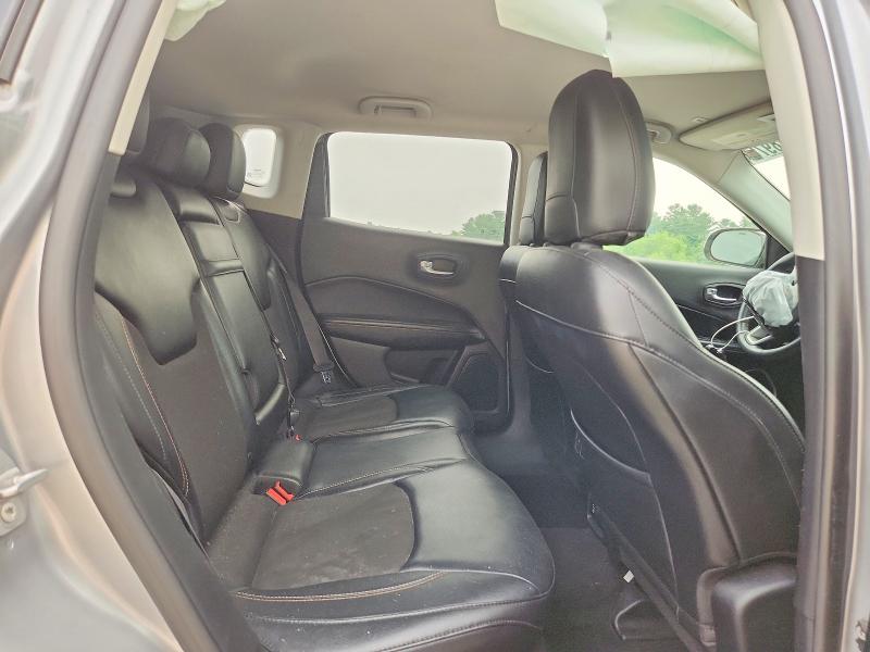 60738976 :رقم المزاد ، 3C4NJDBB0HT646520 vin ، 2017 Jeep Compass مزاد بيع
