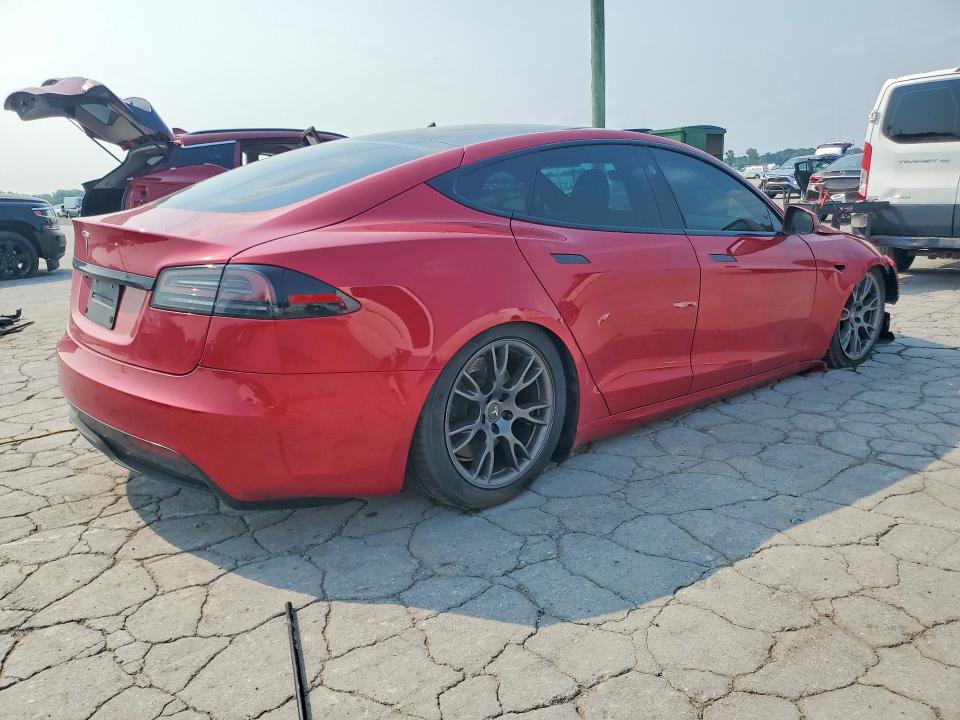 63051176 :رقم المزاد ، 5YJSA1E50NF487290 vin ، 2022 Tesla Model S مزاد بيع