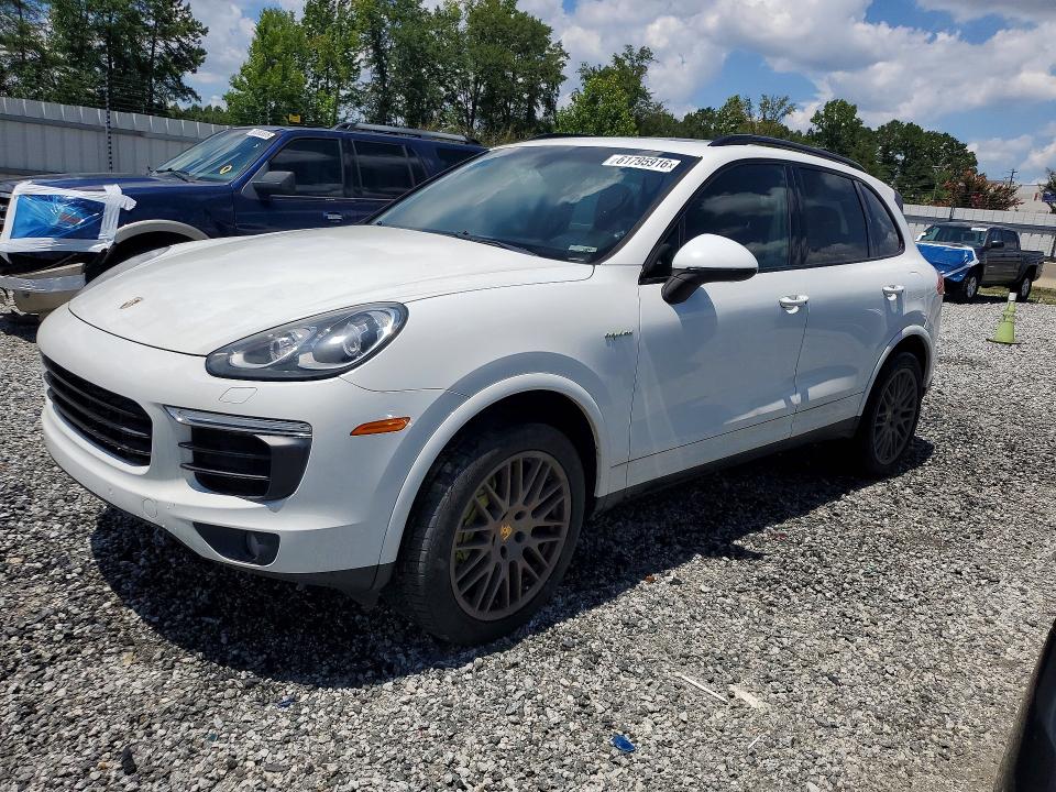 61795916 :رقم المزاد ، WP1AE2A27HLA70329 vin ، 2017 Porsche Cayenne مزاد بيع