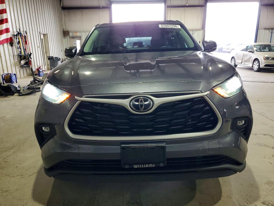 Продажа на аукционе авто 2022 Toyota Highlander, vin: 5TDBZRBH3NS231954, номер лота: 62802296